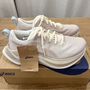 NWT Asics Superblast Running Shoes Cream/Mineral Beige US 6.5 W